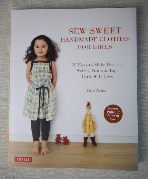 Book Review – Sew Sweet Handmade Clothes for Girls – Now in English!